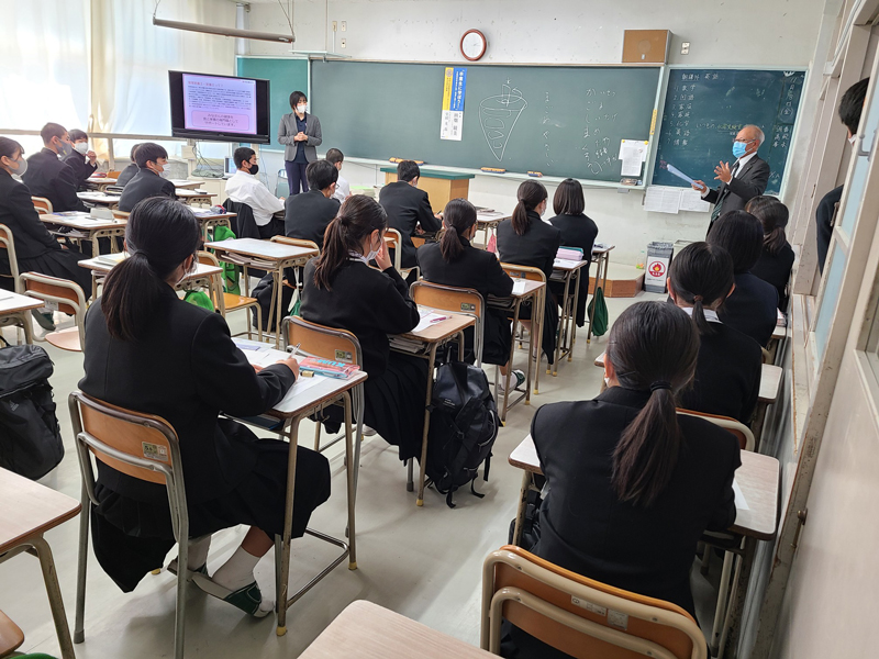玉龍高校での青少年奉仕活動